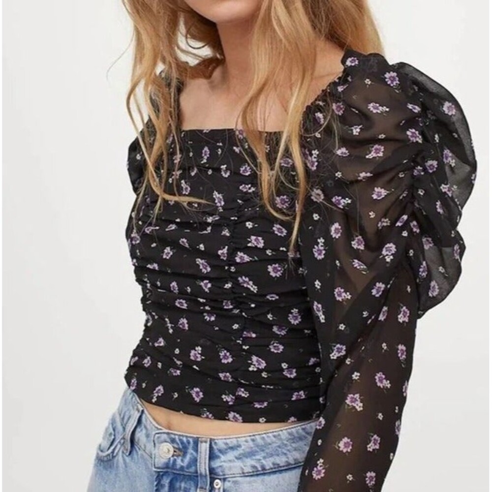 STORE CLOSING FRI JAN 23 H&M Divided black floral puff sleeve blouse top size S